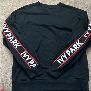 IVY PARK Crewneck Sweatshirt in Black with Red - Medium